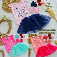 Setelan Baby Cewek Mommy and Daddy Love Me Jumper Tutu + Bandana + Sepatu 21010047