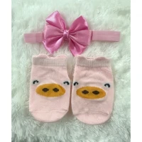 Bandana Bayi + Kaos Kaki Bayi Set / Kado Bayi Perempuan
